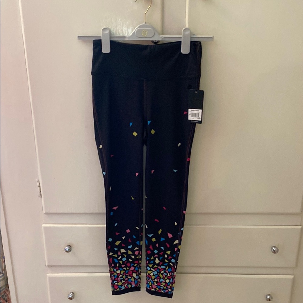 Peach Confetti Print Black Elation 7/8 length Leggings size Small NWT